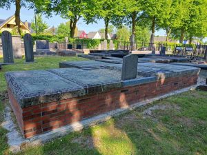 Diverse graven weer volledig hersteld.